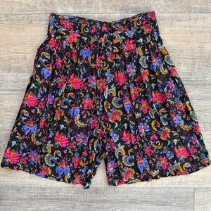 Vintage 90s GITANO Dark Floral High-Waist Pleated Shorts